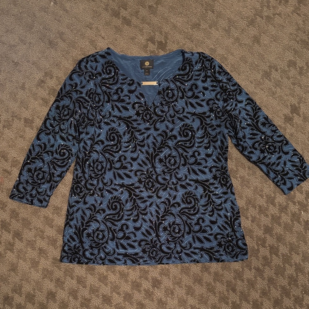 JM Collection Black and Blue Patterned Blouse. Sparkly Holiday Top.